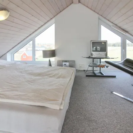 Chris - 750m From The Sea In Nw Jutland By Interhome Lokken