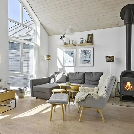 Leilighet Chris - 750m From The Sea By Interhome